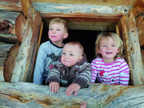 Toni und Sophia mit Jeremias